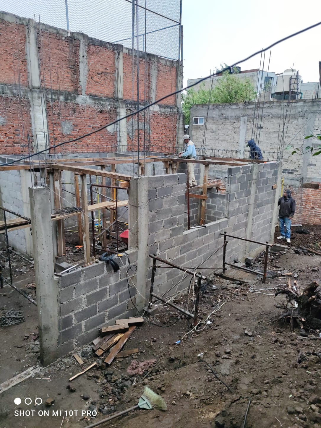 Instalación piso cerámico San Andrés Totoltepec
